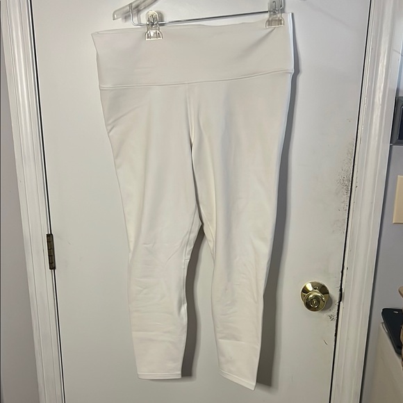 Fabletics Boost PowerHold High-Waisted 7/8 Active Legging Cream/Green/Lavender - Picture 8 of 11